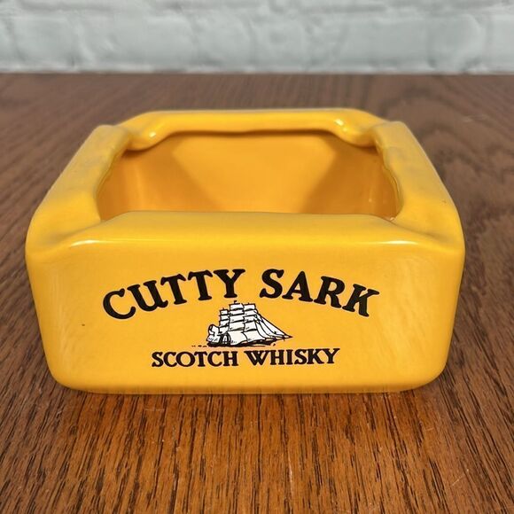 Vintage Cutty Sark Tall Ship Ceramic Ashtray or Succulent Planter - Picture 2 of 6